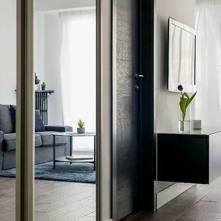 Luxurious In Heart Of * Nice