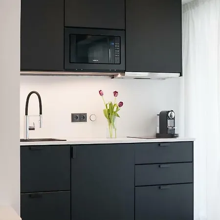 Luxurious In Heart Of Apartment *